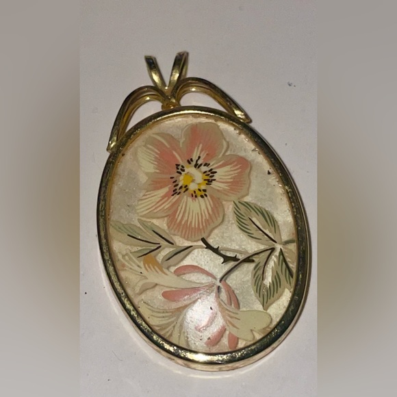 Flower Pendant - Reverse Painted Design - Picture 4 of 4